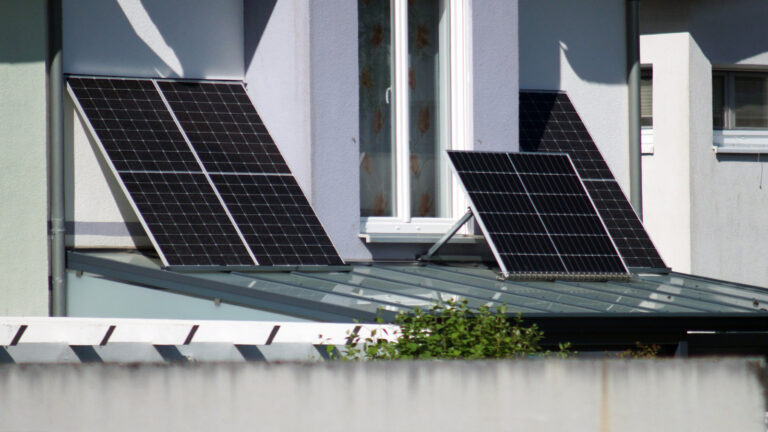 Mehrere Balkonkraftwerke gleichzeitig nutzen – geht das überhaupt?