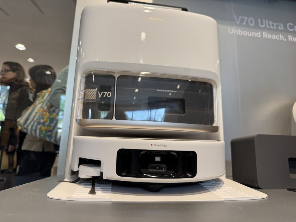 Die Station des MOVA V70 funktioniert ganz ohne Staubbeutel.