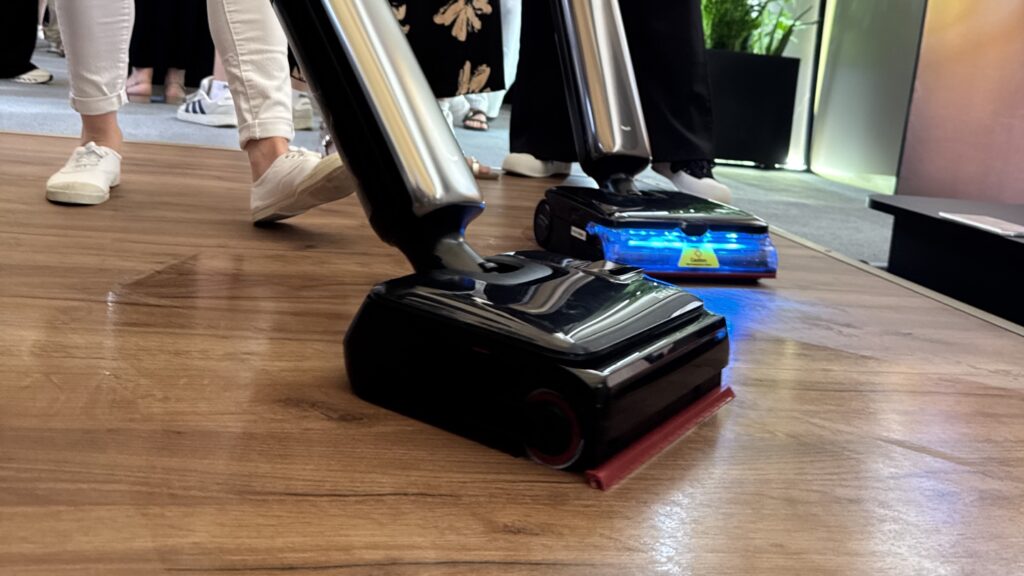 Wisch-Staubsauger mit Abzieher: Die neuen Modelle T16 und Z30 Pro Aqua trumpfen mit starker Hygiene und vielversprechenden Innovationen.