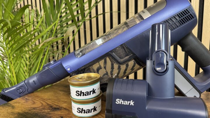 Shark PowerDetect Speed vs. Dyson V15: Unser Testsieger schlägt den Platzhirsch