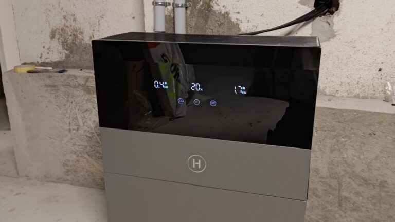 Hoymiles HiOne Test: Wie schlägt sich der All-in-One-Stromspeicher im Alltag?