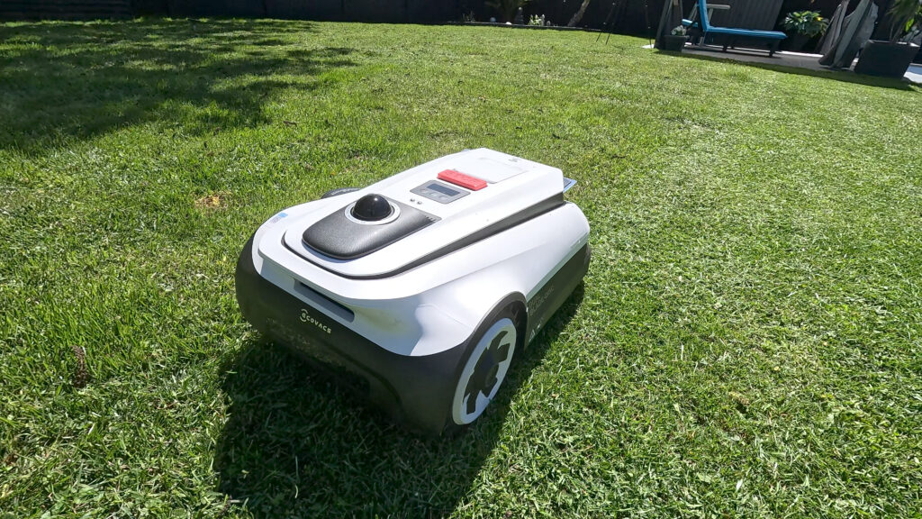 Der LiDar Sensor ist neu und sitzt im hinteren Bereich des Mähroboters.