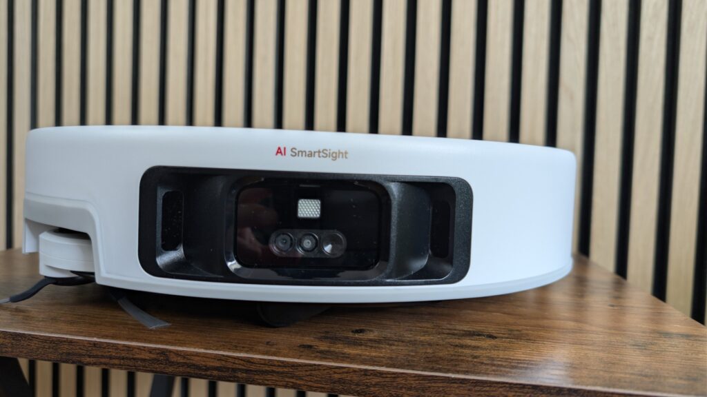 Ohne Sensor-Turm ist der V70 nur, 8,8 cm hoch.