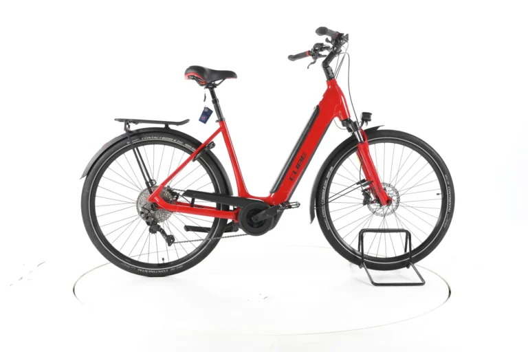 29 % Rabatt: Cube Supreme Sport Hybrid Pro Trekking E-Bike Tiefeinsteiger