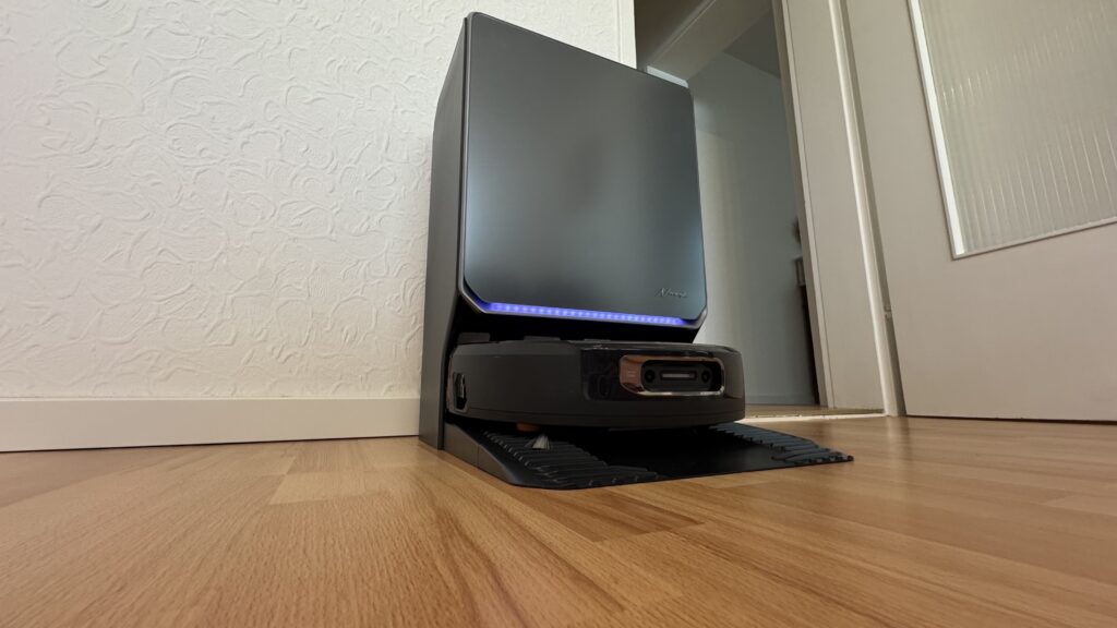 Der Flow 2 kann Hindernisse von 4 cm Höhe überwinden.