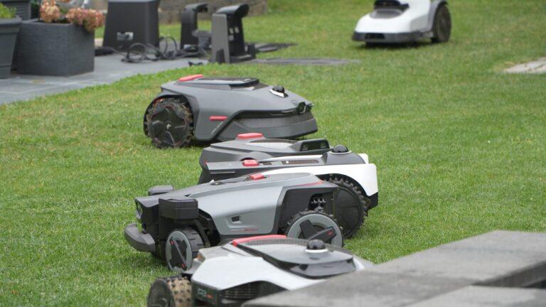 Mähroboter Test: Wer mäht den Rasen am besten?