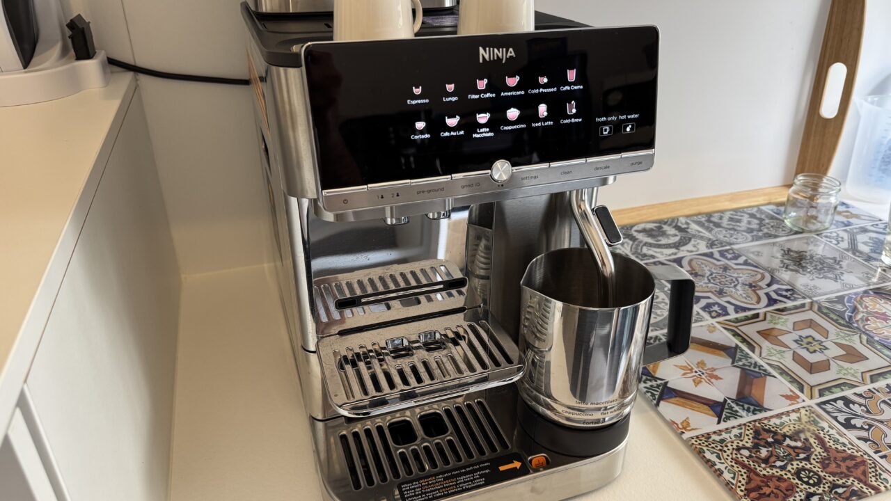 Ninja AutoBarista Pro Test: Kaffeevollautomat für alle, die einfach nur ...