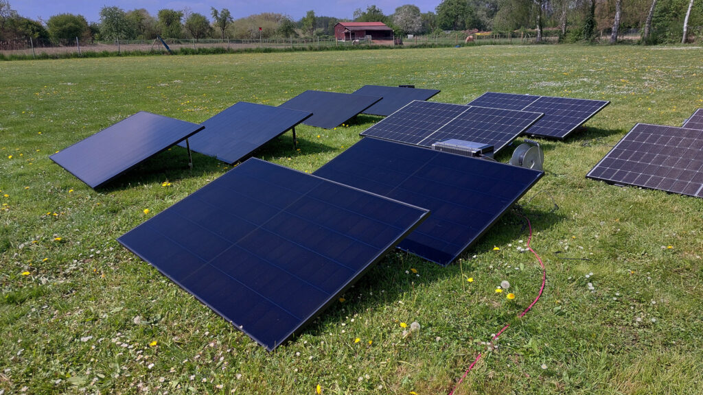 wie-testet-homeandsmart-balkonkraftwerke Hier sind einige Test-Anlagen von Anker, Yuma und Solakon zu sehen