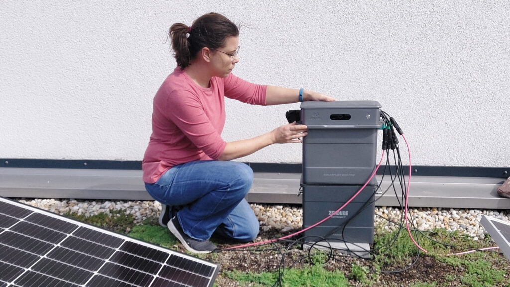 zendure-solarflow-800-pro-langzeittest-2026 Zendure SolarFlow 800 Pro ist bei uns aktuell mit vier Solarmodulen gekoppelt