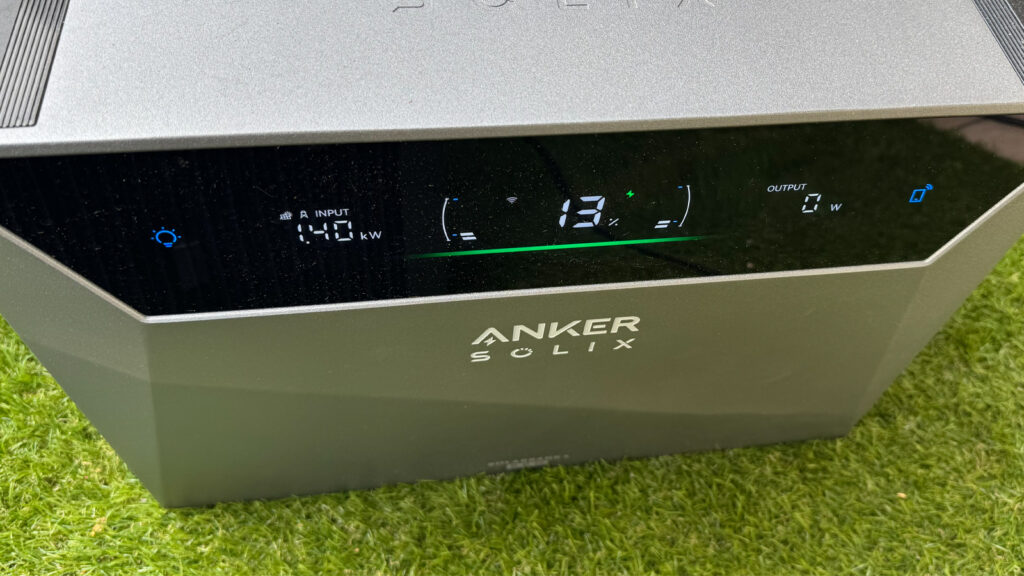 anker-solix-4-ladestandsanzeige-am-display SOLIX 4 Display mit Ladestandsanzeige