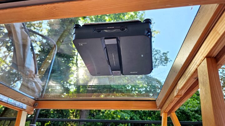 Fensterputzroboter über Kopf: Ab welcher Neigung funktionieren sie?