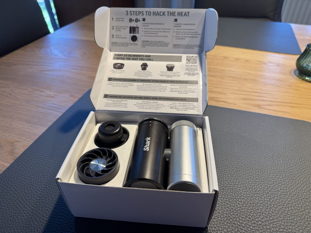 Zum Lieferumfang gehören der ChillPill, drei Aufsätze, drei Ersatzdochte, ein USB-C Ladekabel sowie die Anleitungen.