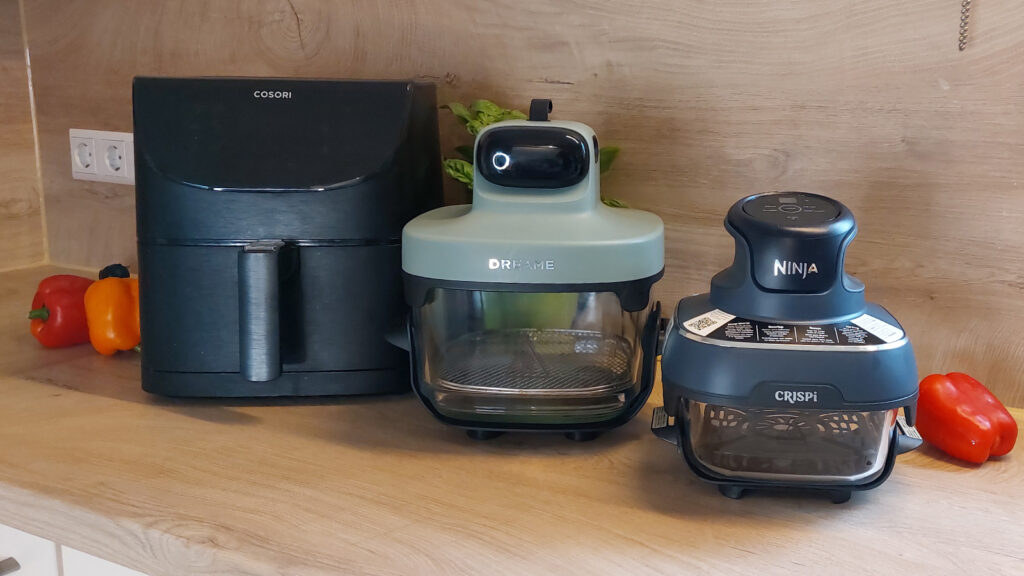 welche-fritteuse-ist-fuer-single-haushalte-geeignet Neben klassischen Heißluftfritteusen (links) gibt es auch Mini-Airfryer zum mitnehmen (Mitte und rechts)