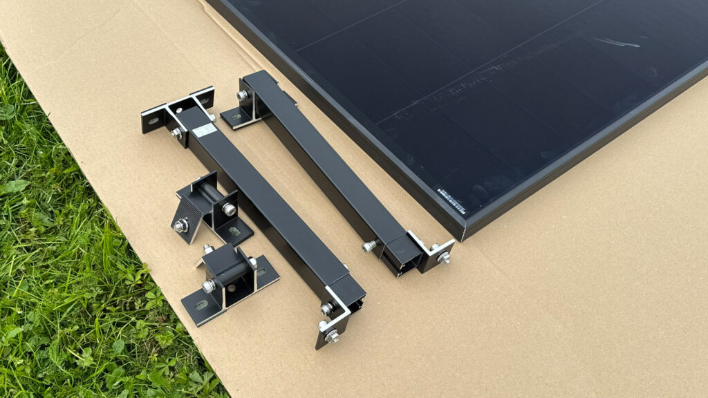 welche-probleme-koennen-solarmodulhalterungen-haben Halterungsbauteile in Großaufnahme