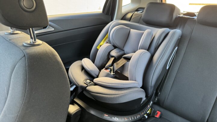Fenarrio AS5 im Test: Ein Kindersitz, der mitdenkt – und fast mitredet