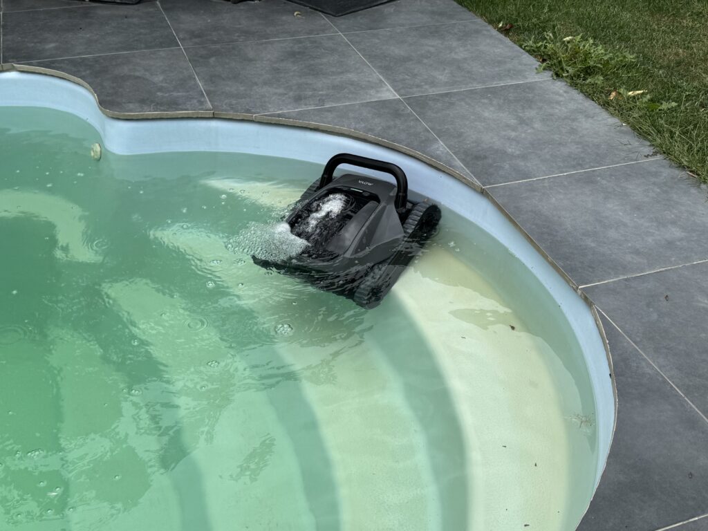 Im Test schafft es der Diver A10 bis auf die oberste Stufe, die tatsächliche Reinigung der Stufen bleibt aber überschaubar.