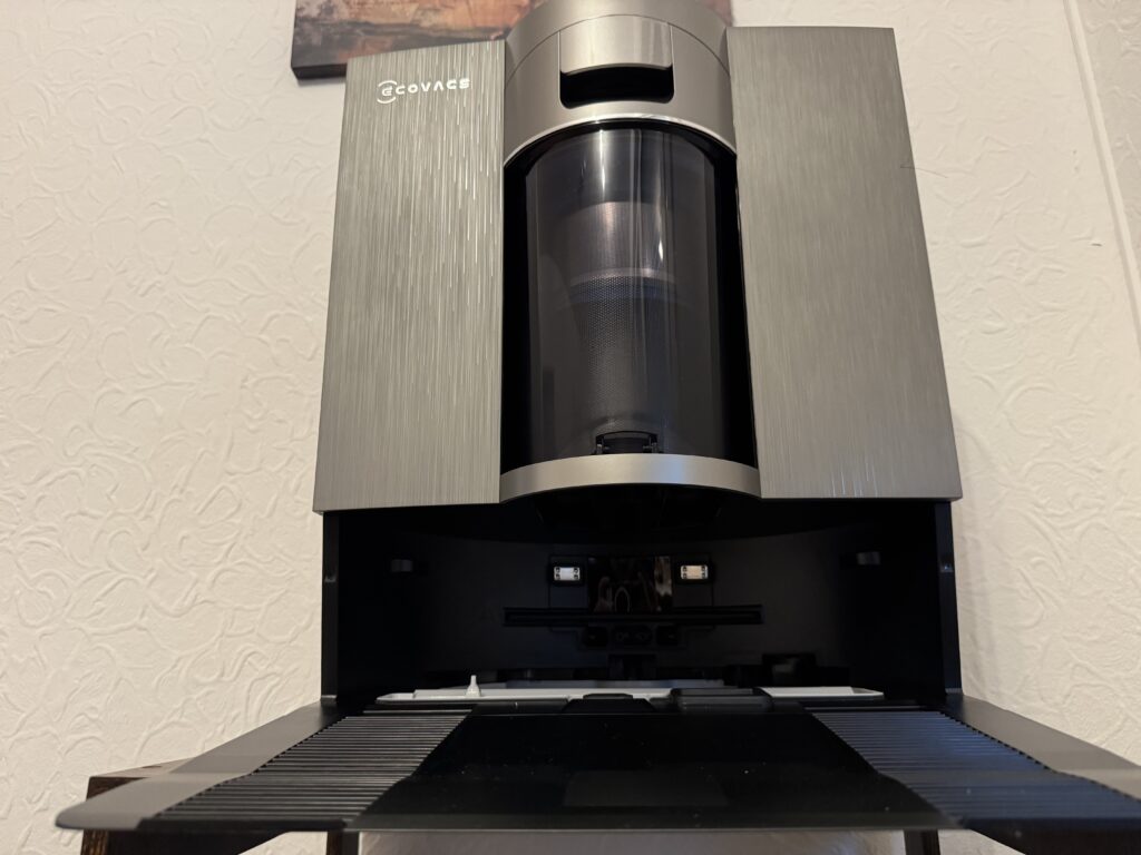 Die Station des X12S beherberg viel Technik.