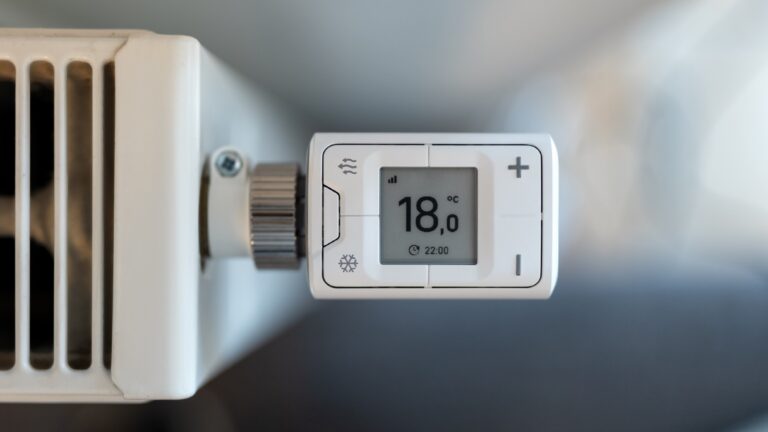 Heizkurve einstellen: So senkst du die Vorlauftemperatur ohne Frieren