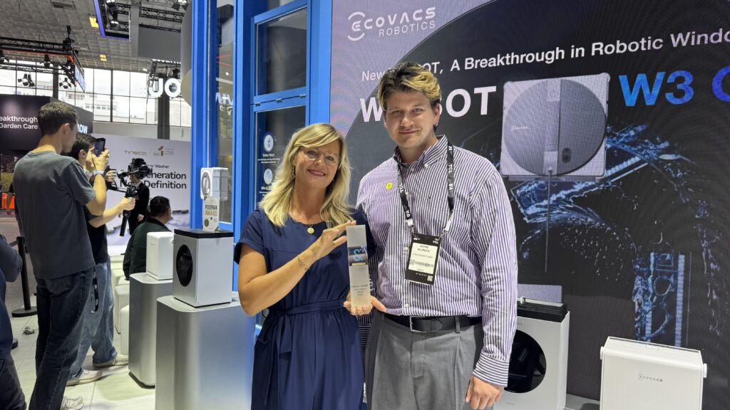 home&smart Innovation Award 2026 für den ECOVACS WINBOT W2S PRO OMNI.