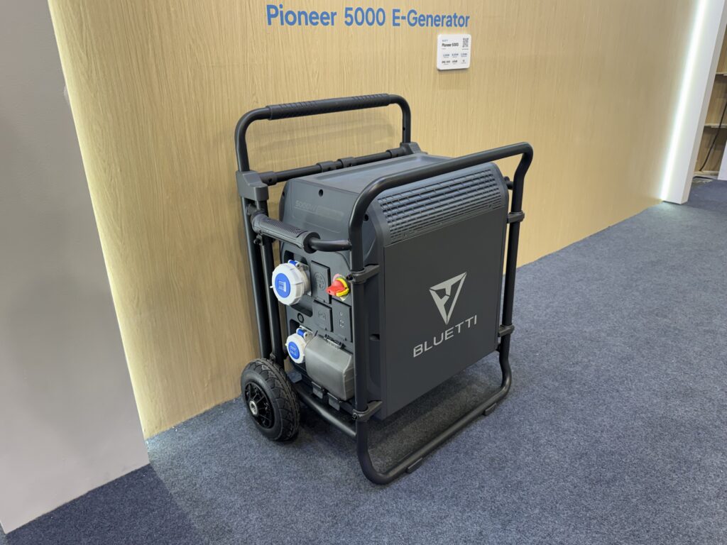 Der Pioneer 5000 ist ein mobiler Stromspeicher für die Baustelle.