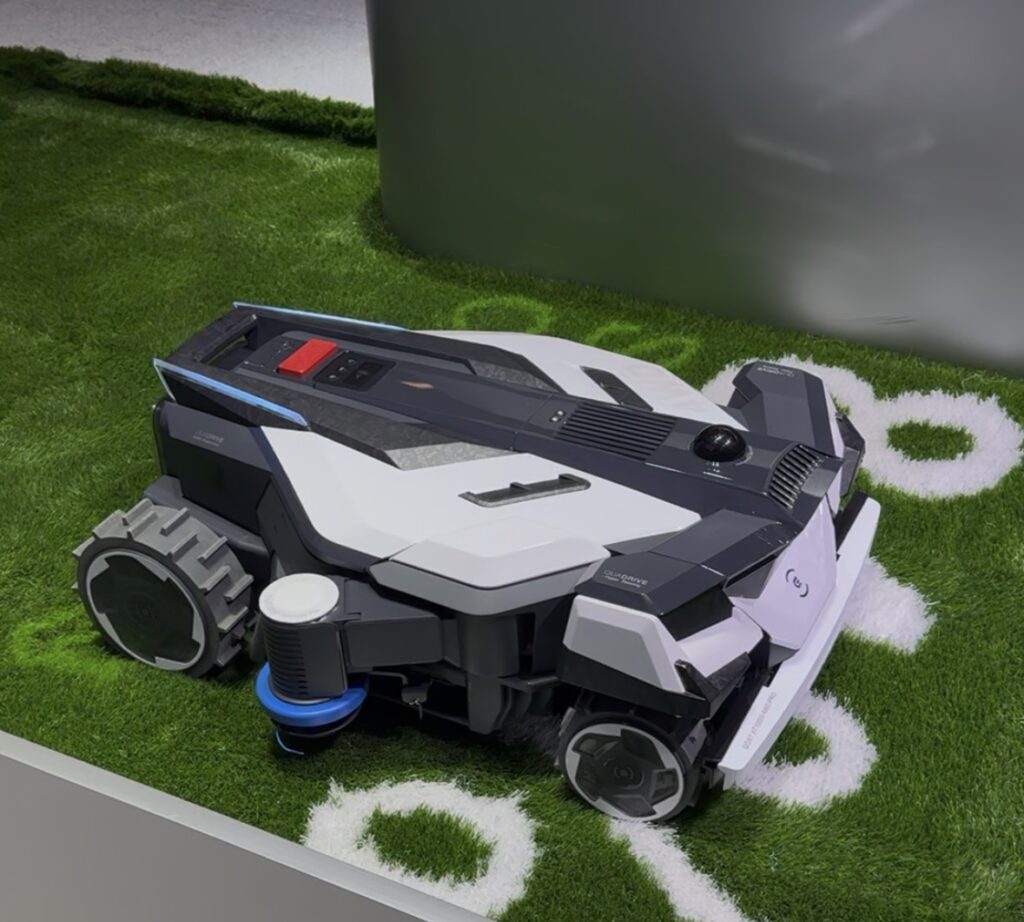 Bei ECOVACS zog der GOAT XT die Blicke auf sich.