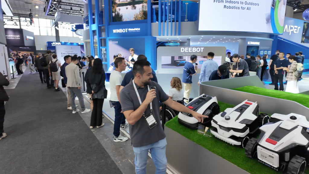 ECOVACS auf der IFA 2026: Fensterputzer WINBOT W2S PRO OMNI und drei neue DEEBOT-Serien