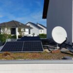 Für den Dauertest haben wir vier Module auf rund 25 Grad in Südausrichtung aufgeständert.