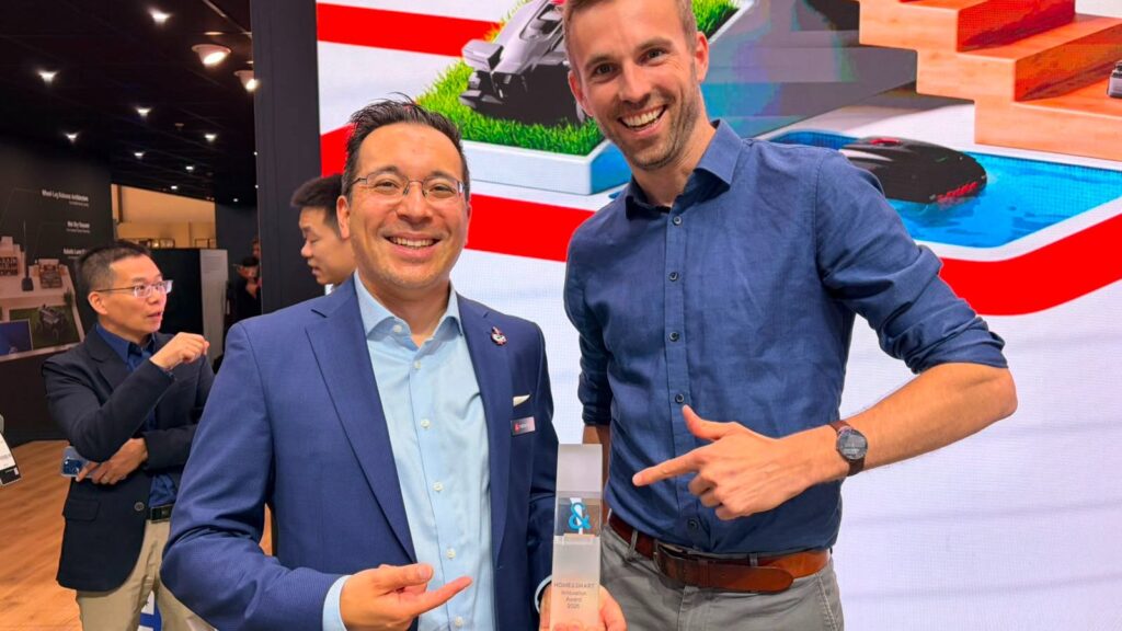 Kai Zenkner nahm für Roborock den home&smart Innovation Award entgegen.