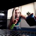 Eingebranntes sicher entfernen: Mit diesen Tricks gehts am effektivsten.