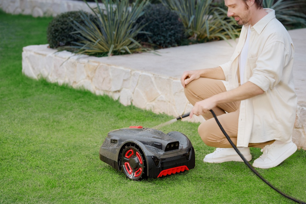 image Mähroboter reinigen