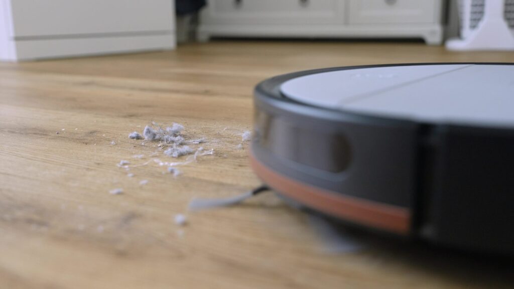 Milbenalarm im Herbst: Diese 4 Saugroboter lassen Allergiker wieder durchatmen!