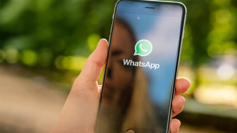 Wie kann ich WhatsApp installieren?