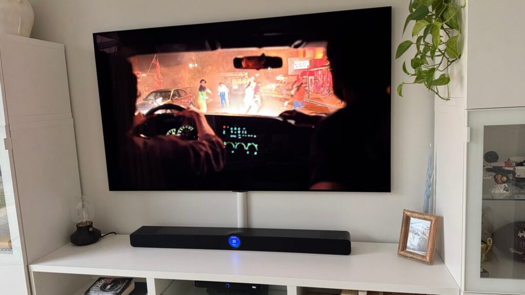 Flugzeugabsturz in Dolyb Atmos: Bei The Last of Us ist §D-Klang auf jeden Fall vorhanden, wir haben die Szene aber auch schon immersiver erlebt.